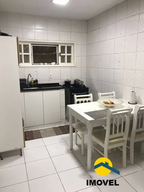 Foto 2 de Casa de Condomínio com 3 quartos à venda, 140m2 em Itaipu, Niteroi - RJ