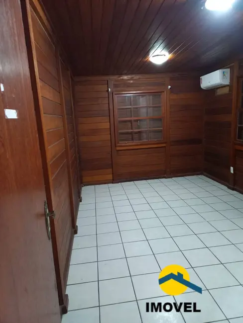 Foto 3 de Casa à venda, 450m2 em Maravista, Niteroi - RJ