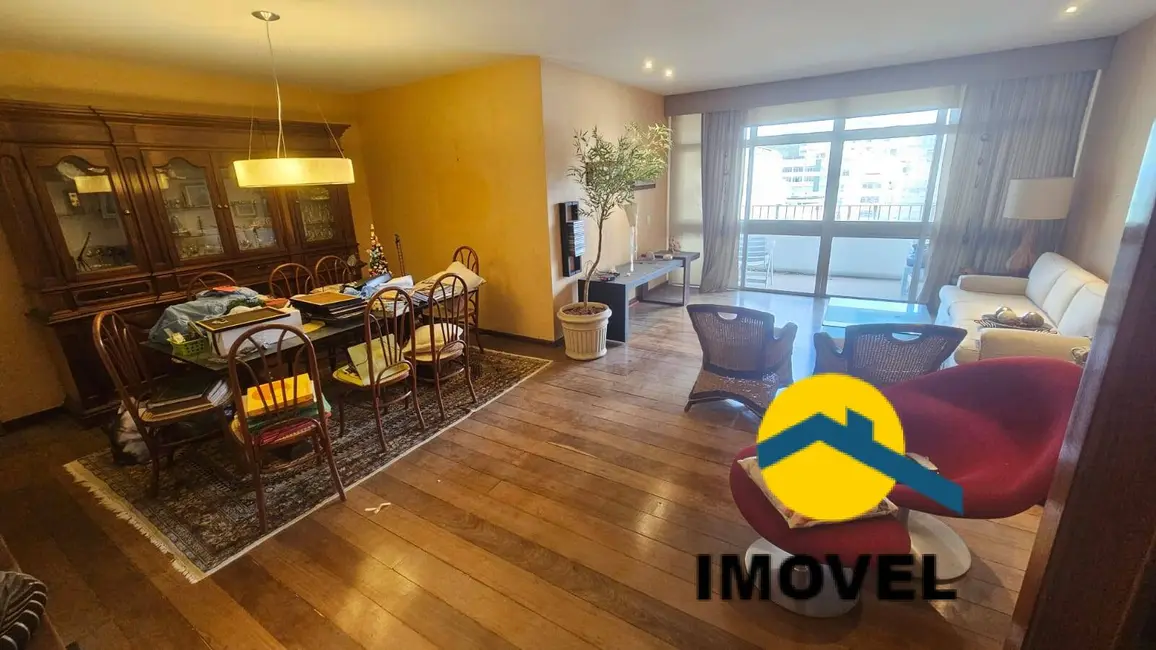 Foto 1 de Apartamento com 4 quartos à venda, 250m2 em Icaraí, Niteroi - RJ