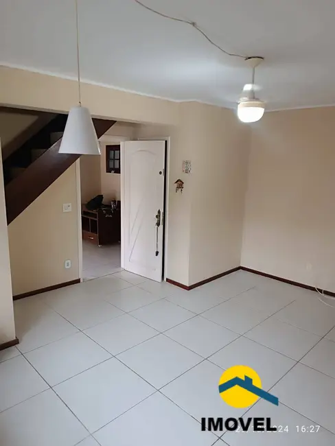 Foto 2 de Casa de Condomínio com 2 quartos à venda, 120m2 em Serra Grande, Niteroi - RJ