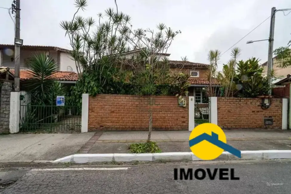 Foto 4 de Casa com 6 quartos à venda, 375m2 em Itaipu, Niteroi - RJ