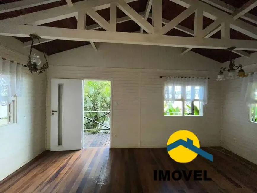 Foto 1 de Casa de Condomínio com 2 quartos à venda, 150m2 em Itaipu, Niteroi - RJ