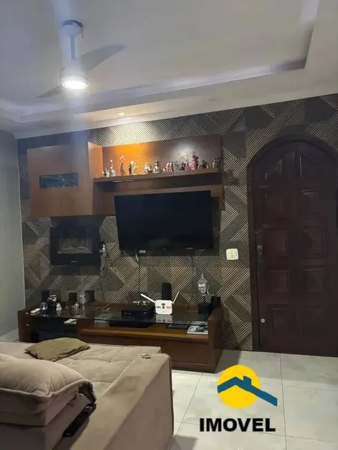 Foto 2 de Casa com 4 quartos à venda, 220m2 em Vila Progresso, Niteroi - RJ
