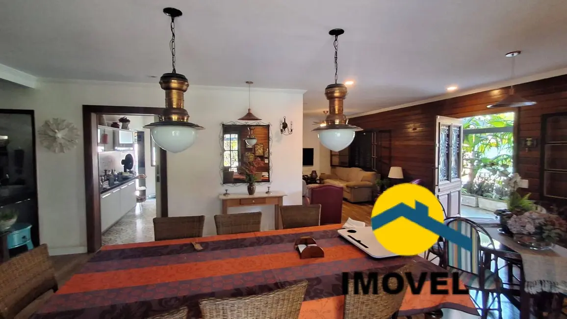 Casa com 5 quartos para alugar, 1150m2 em Itaipu, Niteroi - RJ - imagem 3 Foto 3 de Casa com 5 quartos para alugar, 1150m2 em Itaipu, Niteroi - RJ