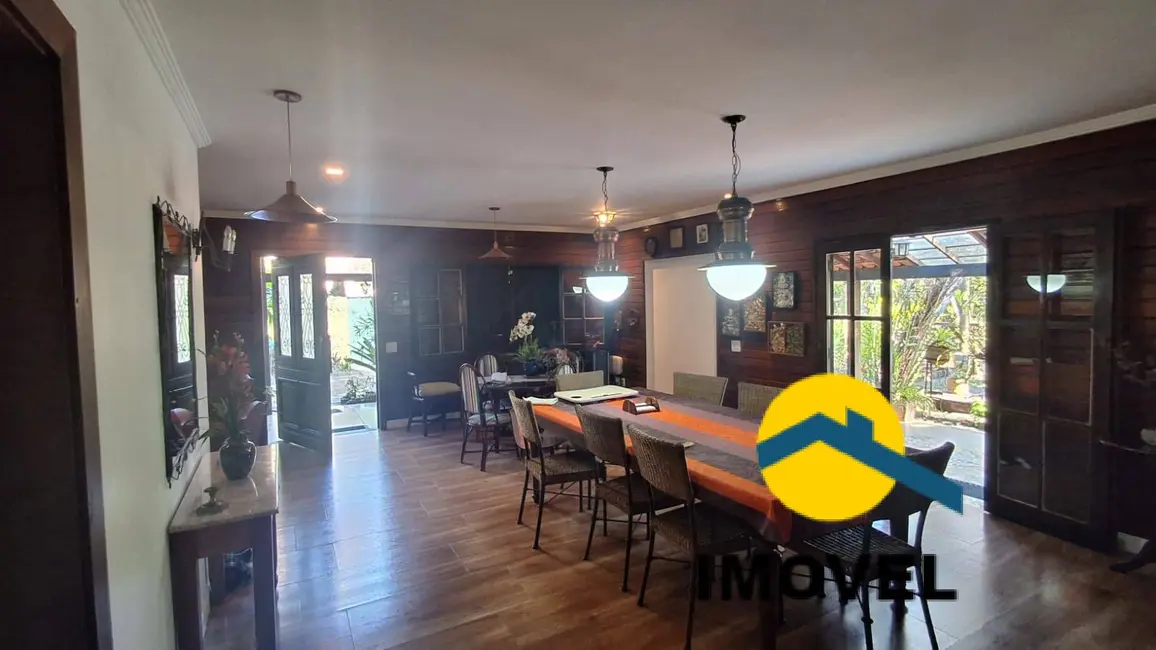 Foto 1 de Casa com 5 quartos para alugar, 1150m2 em Itaipu, Niteroi - RJ