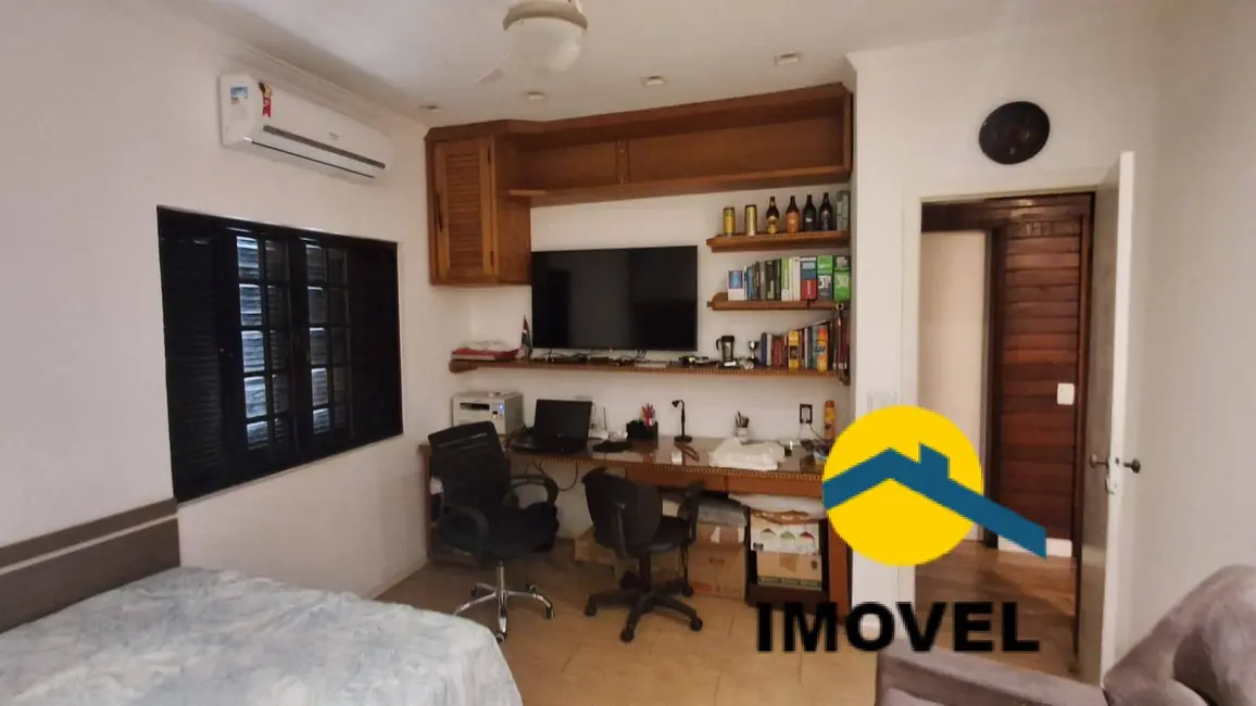 Casa com 5 quartos para alugar, 1150m2 em Itaipu, Niteroi - RJ - imagem 9 Foto 9 de Casa com 5 quartos para alugar, 1150m2 em Itaipu, Niteroi - RJ