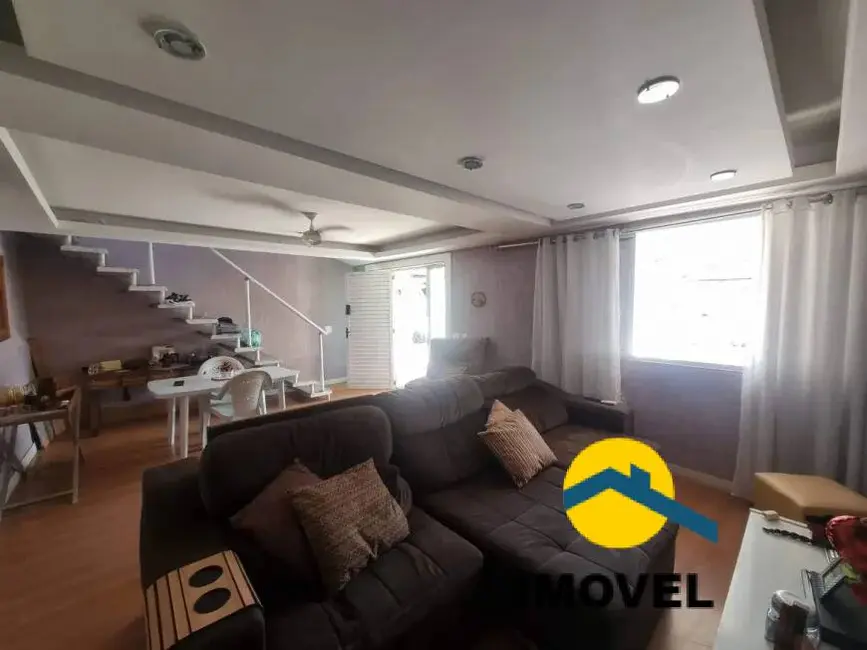 Foto 2 de Casa com 4 quartos à venda, 167m2 em Piratininga, Niteroi - RJ