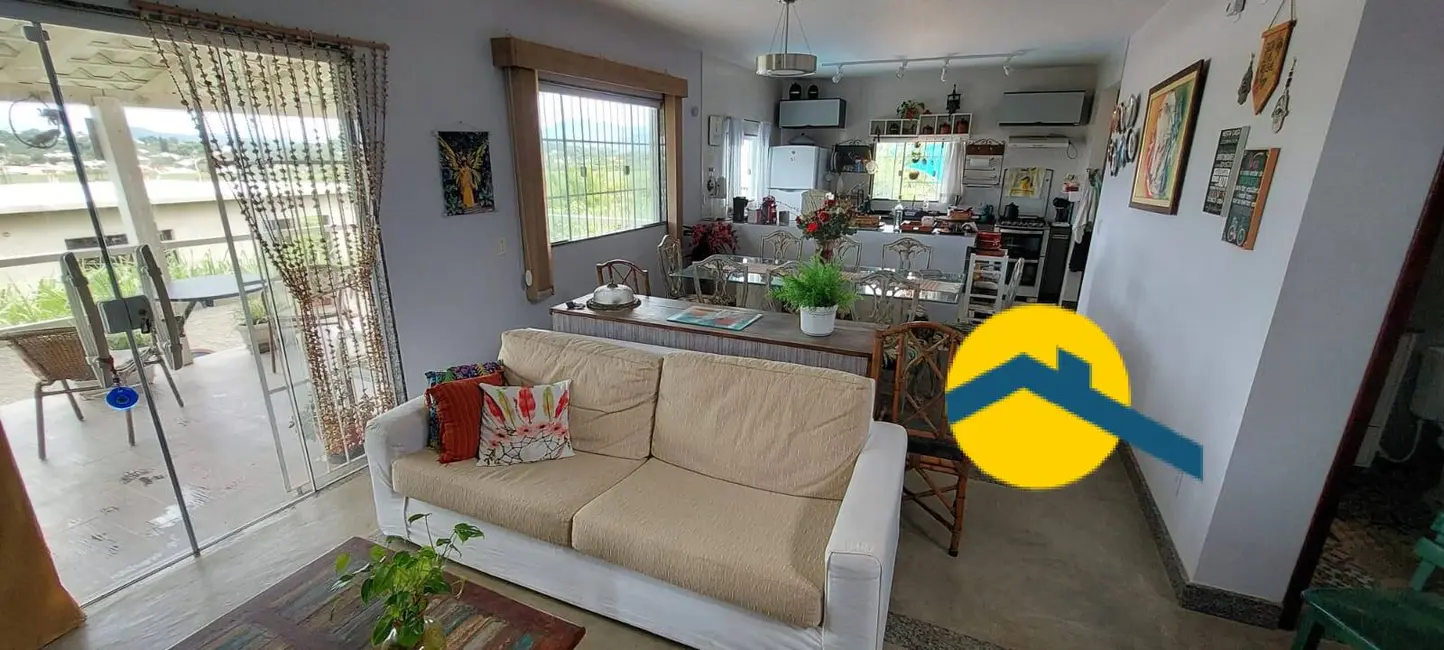 Foto 3 de Casa com 4 quartos à venda, 207m2 em Itaúna, Saquarema - RJ