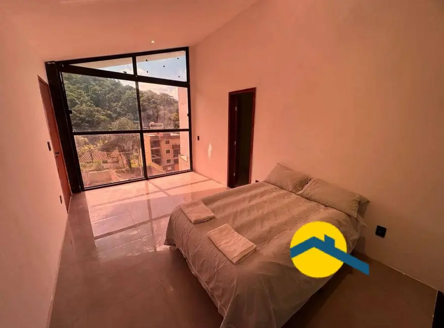 Foto 9 de Casa com 3 quartos à venda, 160m2 em Piratininga, Niteroi - RJ