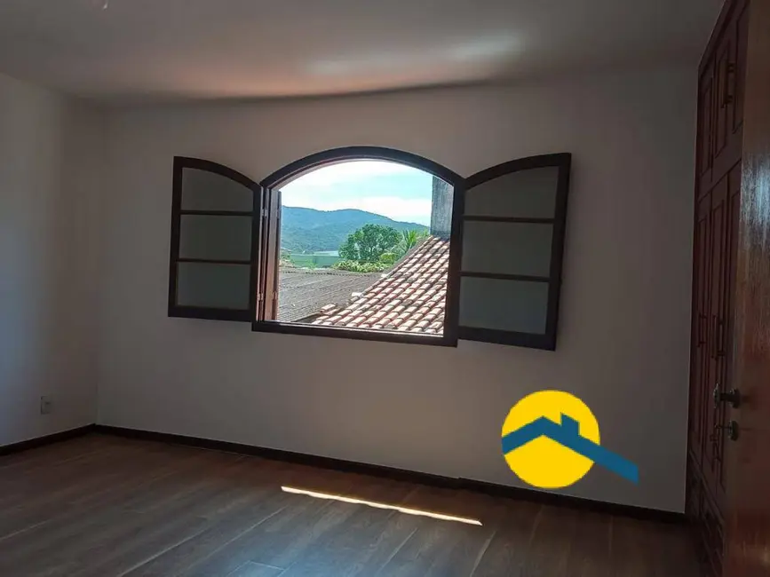 Foto 4 de Casa com 5 quartos à venda, 340m2 em Itaipu, Niteroi - RJ