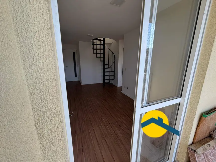 Cobertura com 2 quartos à venda, 116m2 em Maria Paula, Sao Goncalo - RJ - imagem 3 Foto 3 de Cobertura com 2 quartos à venda, 116m2 em Maria Paula, Sao Goncalo - RJ