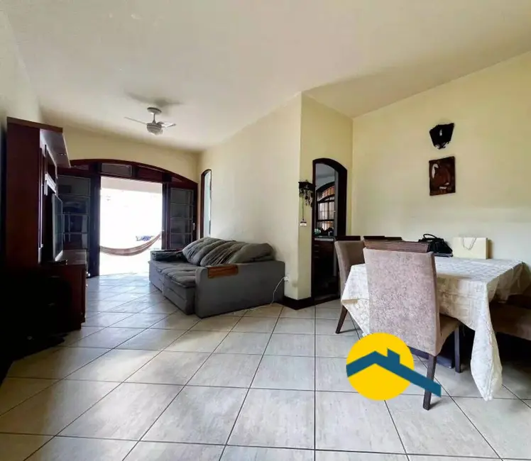 Casa com 4 quartos à venda, 195m2 em Fátima, Niteroi - RJ - imagem 3 Foto 3 de Casa com 4 quartos à venda, 195m2 em Fátima, Niteroi - RJ