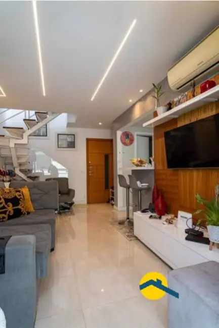 Foto 2 de Cobertura com 3 quartos à venda, 160m2 em Santa Rosa, Niteroi - RJ