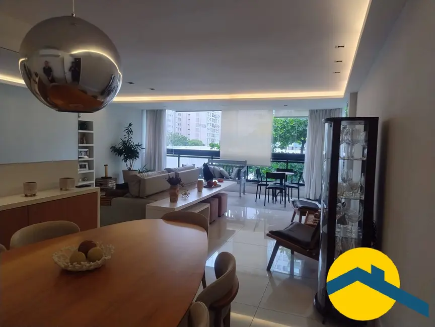 Apartamento com 4 quartos à venda, 220m2 em Icaraí, Niteroi - RJ - imagem 1 Foto 1 de Apartamento com 4 quartos à venda, 220m2 em Icaraí, Niteroi - RJ