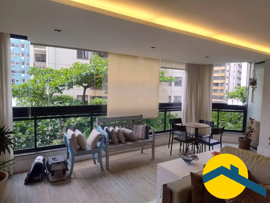 Apartamento com 4 quartos à venda, 220m2 em Icaraí, Niteroi - RJ - imagem 4 Foto 4 de Apartamento com 4 quartos à venda, 220m2 em Icaraí, Niteroi - RJ