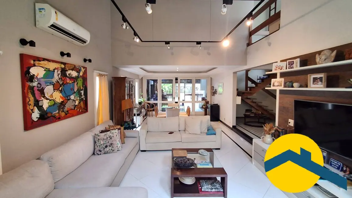 Foto 1 de Casa com 3 quartos à venda, 257m2 em Itacoatiara, Niteroi - RJ
