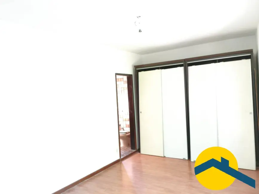 Casa com 5 quartos à venda, 185m2 em São Francisco, Niteroi - RJ - imagem 9 Foto 9 de Casa com 5 quartos à venda, 185m2 em São Francisco, Niteroi - RJ