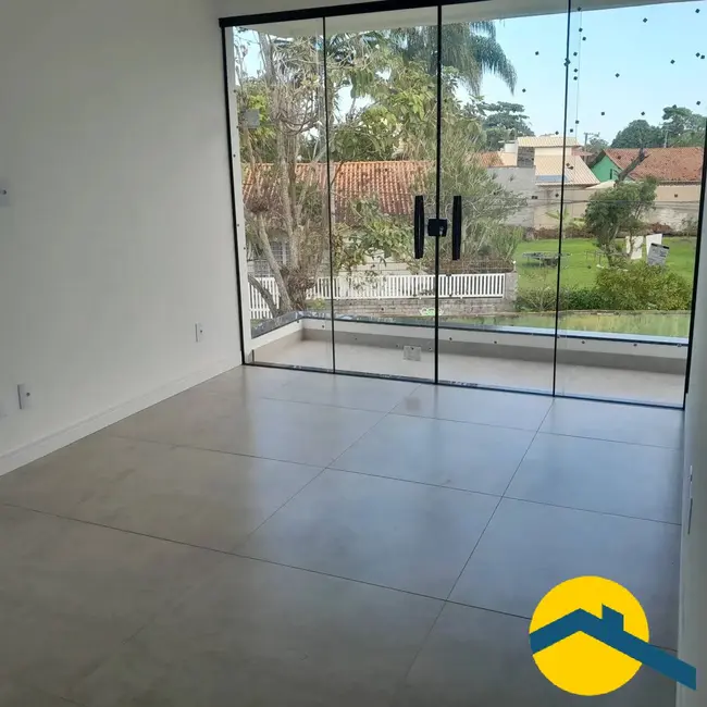 Foto 2 de Casa com 4 quartos à venda, 160m2 em Itaipu, Niteroi - RJ