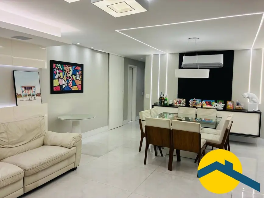 Cobertura com 3 quartos à venda, 240m2 em Santa Rosa, Niteroi - RJ - imagem 2 Foto 2 de Cobertura com 3 quartos à venda, 240m2 em Santa Rosa, Niteroi - RJ