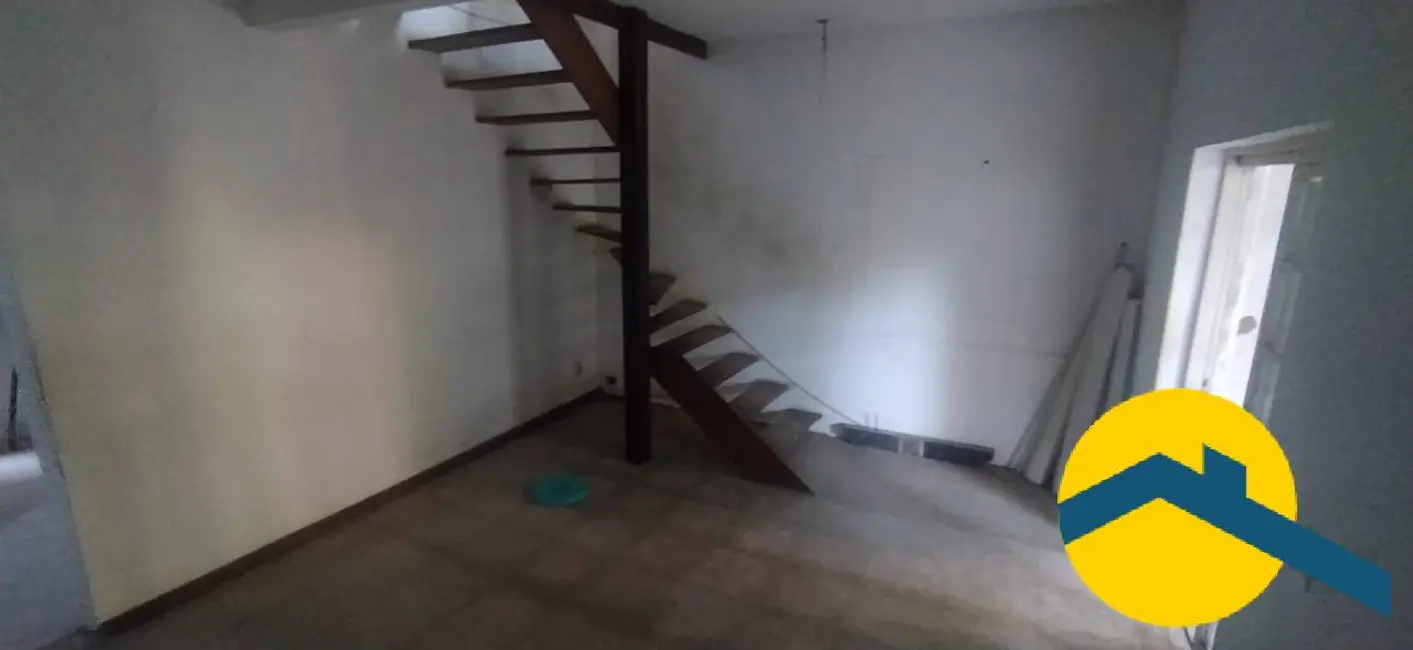 Foto 2 de Casa com 2 quartos à venda, 115m2 em Vila Progresso, Niteroi - RJ