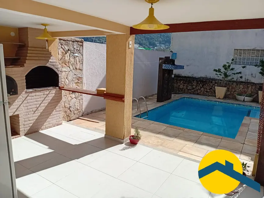 Casa com 4 quartos à venda, 390m2 em Piratininga, Niteroi - RJ - imagem 1 Foto 1 de Casa com 4 quartos à venda, 390m2 em Piratininga, Niteroi - RJ
