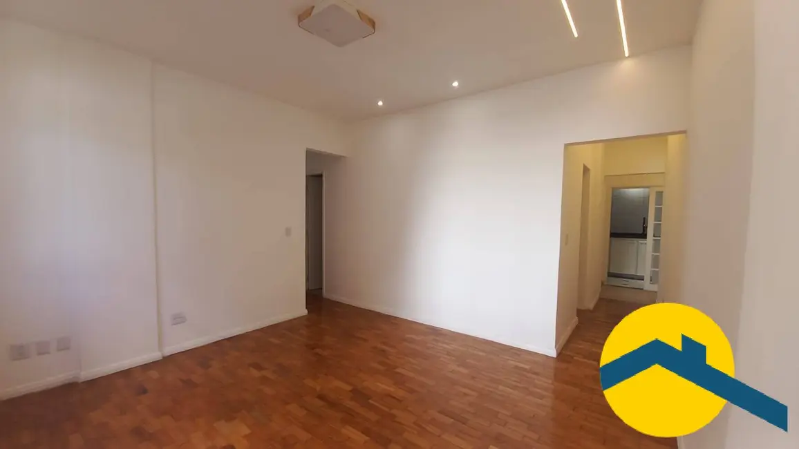 Apartamento com 2 quartos à venda, 72m2 em Centro, Niteroi - RJ - imagem 3 Foto 3 de Apartamento com 2 quartos à venda, 72m2 em Centro, Niteroi - RJ