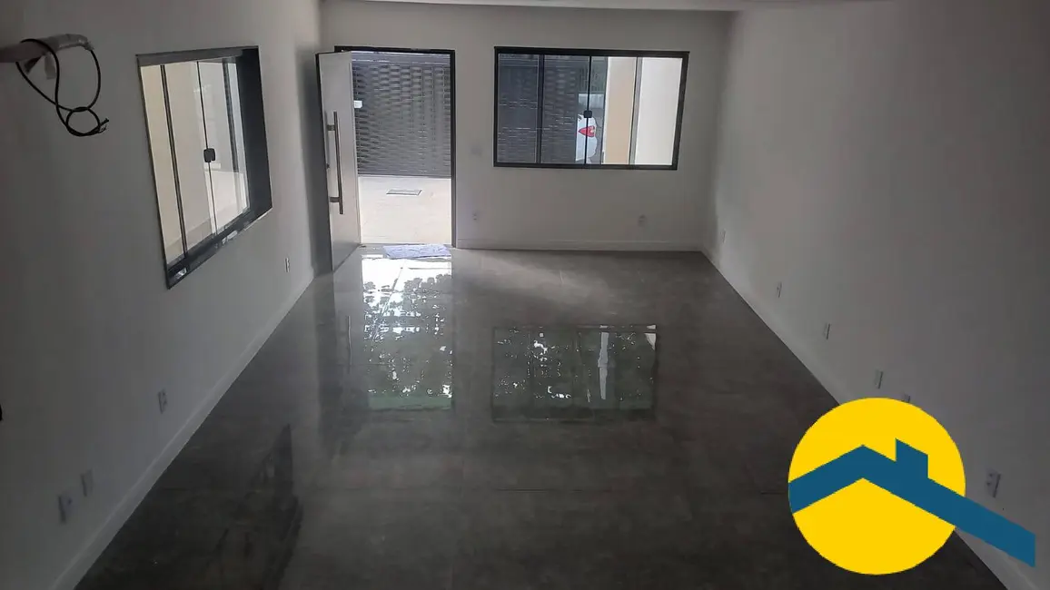 Casa com 3 quartos à venda, 204m2 em São Francisco, Niteroi - RJ - imagem 4 Foto 4 de Casa com 3 quartos à venda, 204m2 em São Francisco, Niteroi - RJ