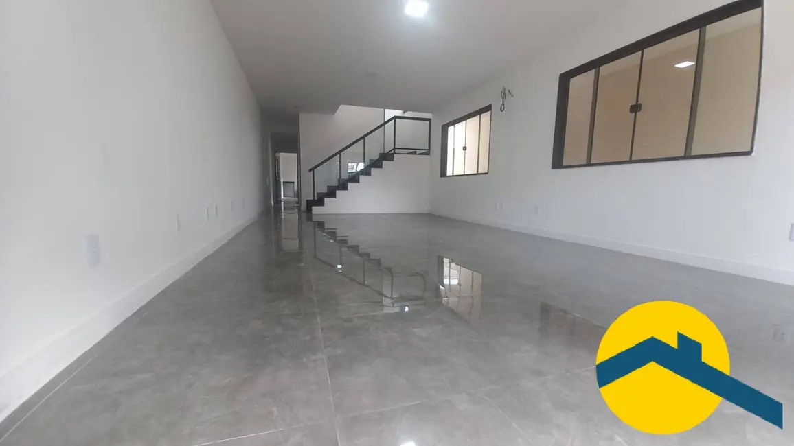 Casa com 3 quartos à venda, 204m2 em São Francisco, Niteroi - RJ - imagem 3 Foto 3 de Casa com 3 quartos à venda, 204m2 em São Francisco, Niteroi - RJ