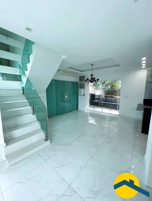 Foto 3 de Casa de Condomínio com 3 quartos à venda, 220m2 em Tribobó, Sao Goncalo - RJ