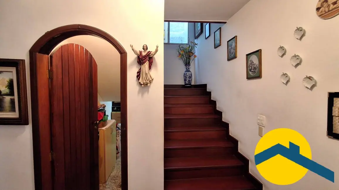 Casa com 4 quartos à venda, 384m2 em São Francisco, Niteroi - RJ - imagem 8 Foto 8 de Casa com 4 quartos à venda, 384m2 em São Francisco, Niteroi - RJ