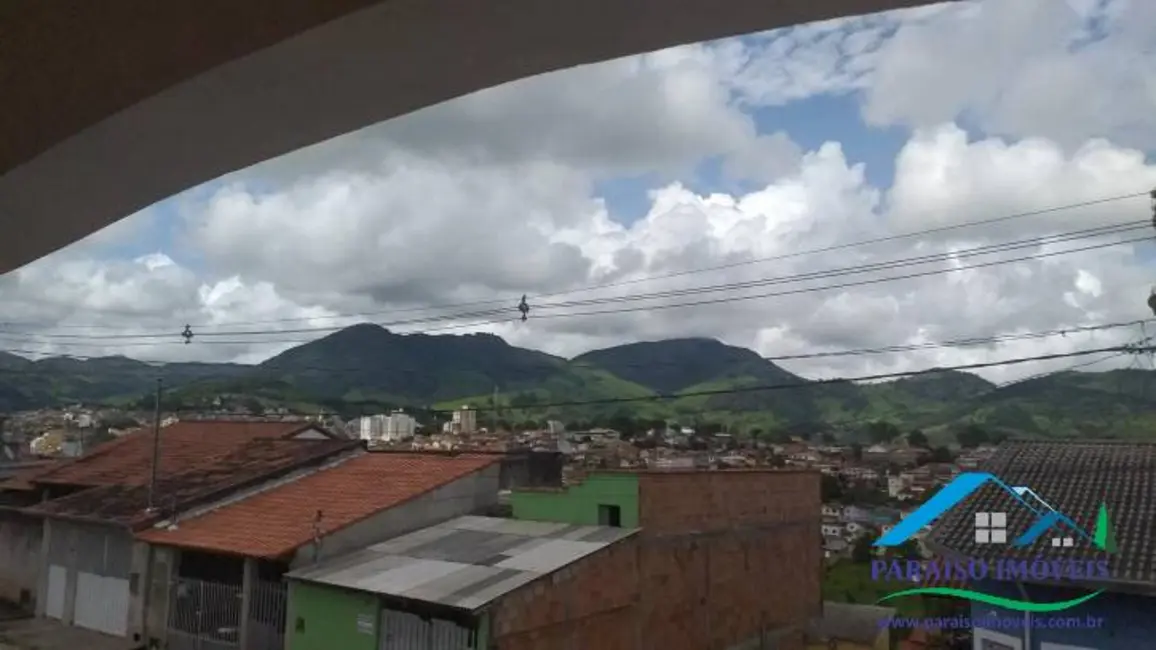 Casa com 3 quartos à venda, 227m2 em Centro, Paraisopolis - MG - imagem 8 Foto 8 de Casa com 3 quartos à venda, 227m2 em Centro, Paraisopolis - MG