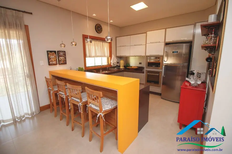 Casa de Condomínio com 4 quartos à venda, 300m2 em Centro, Paraisopolis - MG - imagem 6 Foto 6 de Casa de Condomínio com 4 quartos à venda, 300m2 em Centro, Paraisopolis - MG