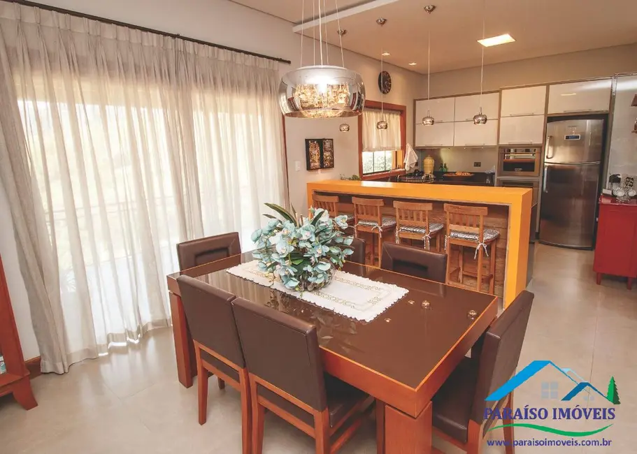 Casa de Condomínio com 4 quartos à venda, 300m2 em Centro, Paraisopolis - MG - imagem 8 Foto 8 de Casa de Condomínio com 4 quartos à venda, 300m2 em Centro, Paraisopolis - MG