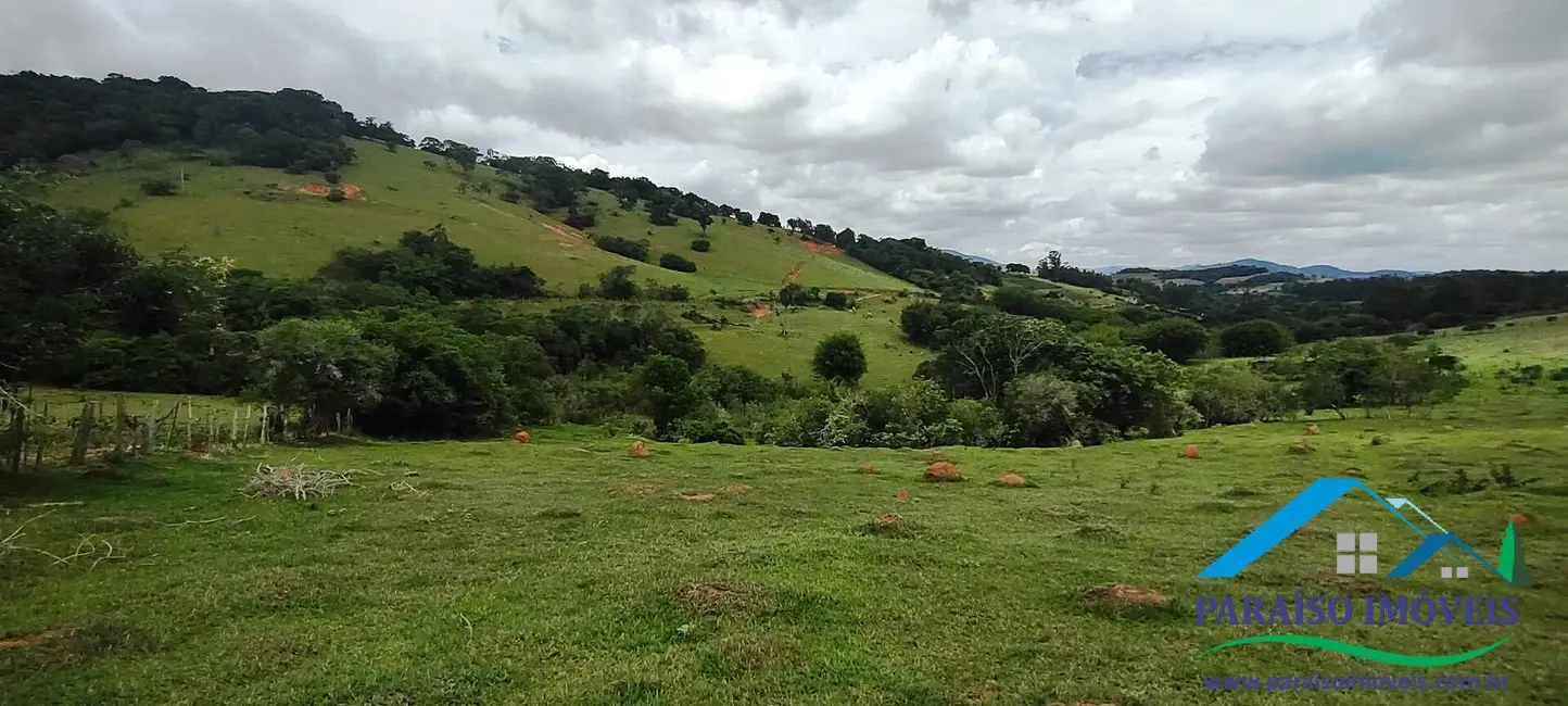 Chácara à venda, 16m2 em Centro, Paraisopolis - MG - imagem 5 Foto 5 de Chácara à venda, 16m2 em Centro, Paraisopolis - MG