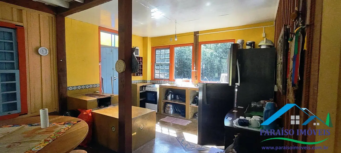 Sobrado com 4 quartos à venda, 4237m2 em Centro, Goncalves - MG - imagem 9 Foto 9 de Sobrado com 4 quartos à venda, 4237m2 em Centro, Goncalves - MG