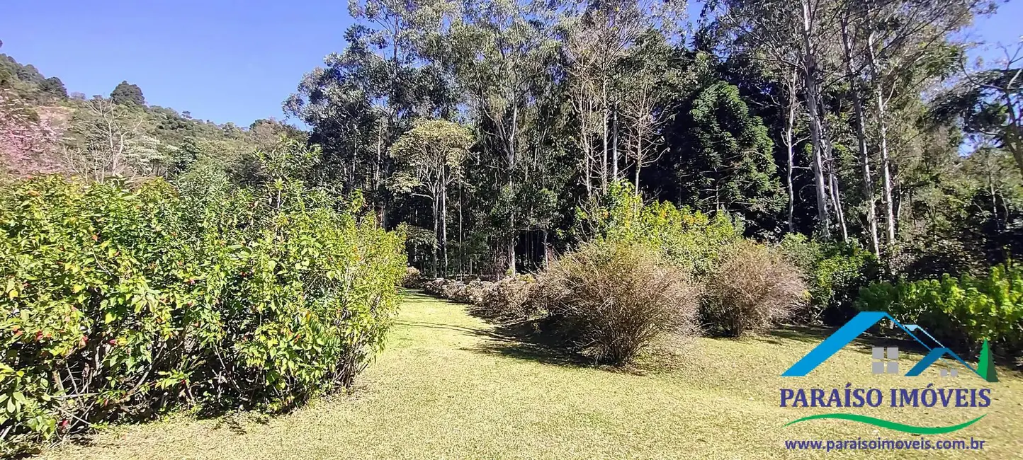 Sobrado com 4 quartos à venda, 4237m2 em Centro, Goncalves - MG - imagem 8 Foto 8 de Sobrado com 4 quartos à venda, 4237m2 em Centro, Goncalves - MG
