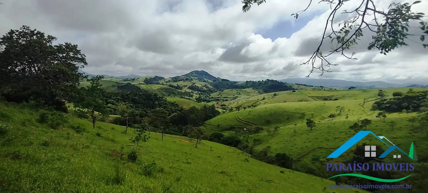 Chácara com 2 quartos à venda, 13m2 em Centro, Paraisopolis, MG - imagem 1 Foto 1 de Chácara com 2 quartos à venda, 13m2 em Centro, Paraisopolis, MG