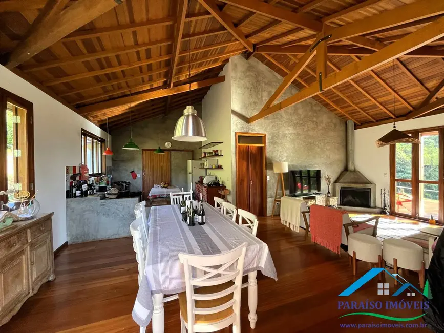 Casa com 3 quartos à venda, 40000m2 em Centro, Goncalves - MG - imagem 9 Foto 9 de Casa com 3 quartos à venda, 40000m2 em Centro, Goncalves - MG