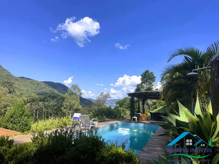 Casa com 3 quartos à venda, 40000m2 em Centro, Goncalves - MG - imagem 4 Foto 4 de Casa com 3 quartos à venda, 40000m2 em Centro, Goncalves - MG