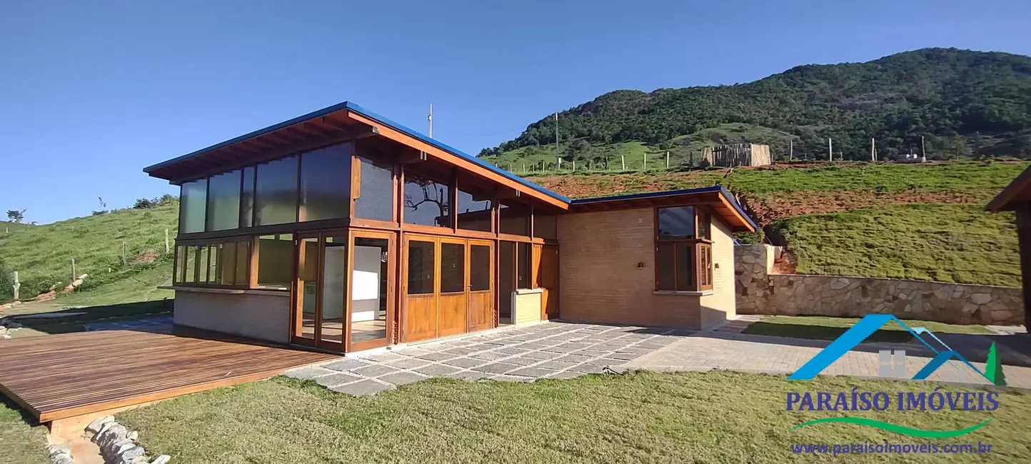 Foto 1 de Casa com 3 quartos à venda, 46000m2 em Centro, Paraisopolis - MG