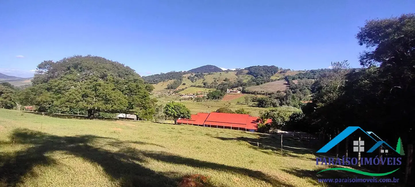 Foto 1 de Chácara com 3 quartos à venda, 450m2 em Centro, Paraisopolis - MG