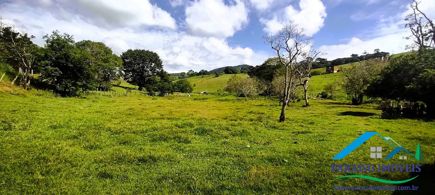 Chácara à venda, 21m2 em Centro, Paraisopolis - MG - imagem 2 Foto 2 de Chácara à venda, 21m2 em Centro, Paraisopolis - MG