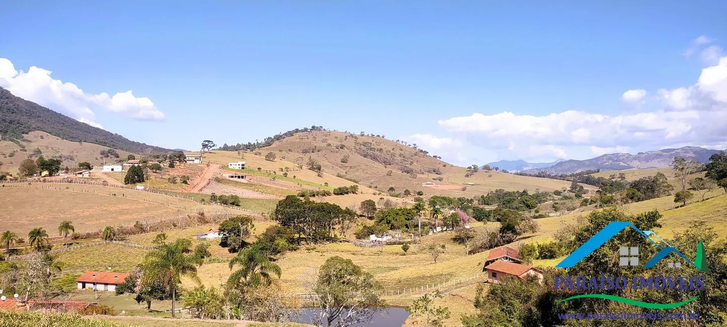 Chácara com 3 quartos à venda, 16m2 em Centro, Paraisopolis - MG - imagem 8 Foto 8 de Chácara com 3 quartos à venda, 16m2 em Centro, Paraisopolis - MG