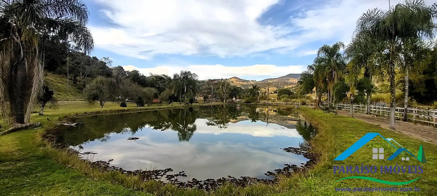Chácara com 3 quartos à venda, 16m2 em Centro, Paraisopolis - MG - imagem 3 Foto 3 de Chácara com 3 quartos à venda, 16m2 em Centro, Paraisopolis - MG