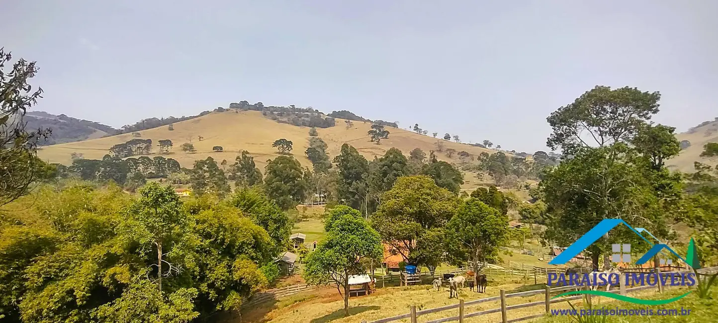 Sítio / Rancho com 3 quartos à venda, 16m2 em Centro, Goncalves - MG - imagem 4 Foto 4 de Sítio / Rancho com 3 quartos à venda, 16m2 em Centro, Goncalves - MG