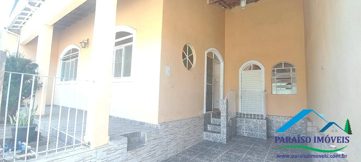 Casa à venda, 184m2 em Centro, Paraisopolis - MG - imagem 4 Foto 4 de Casa à venda, 184m2 em Centro, Paraisopolis - MG