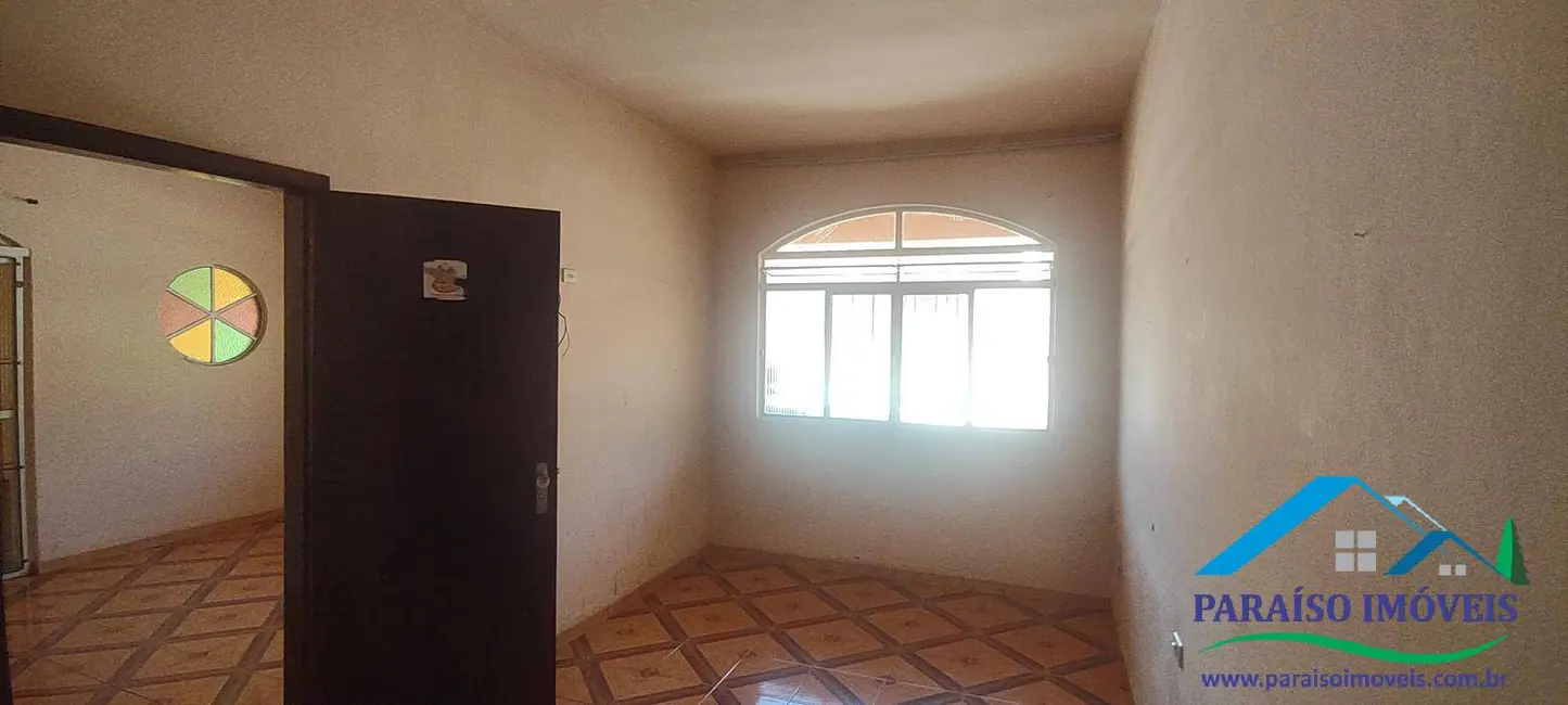 Casa à venda, 184m2 em Centro, Paraisopolis - MG - imagem 9 Foto 9 de Casa à venda, 184m2 em Centro, Paraisopolis - MG