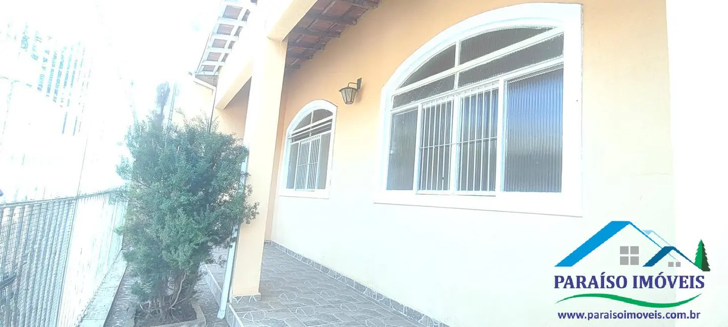 Casa à venda, 184m2 em Centro, Paraisopolis - MG - imagem 3 Foto 3 de Casa à venda, 184m2 em Centro, Paraisopolis - MG