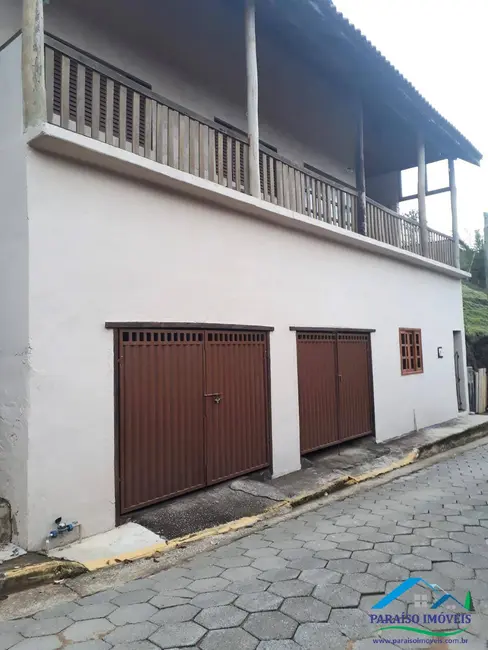 Casa com 3 quartos à venda, 300m2 em Centro, Goncalves - MG - imagem 4 Foto 4 de Casa com 3 quartos à venda, 300m2 em Centro, Goncalves - MG