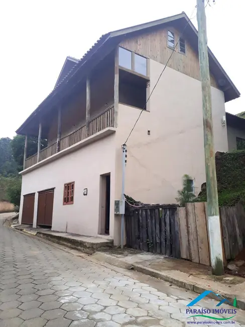 Casa com 3 quartos à venda, 300m2 em Centro, Goncalves - MG - imagem 6 Foto 6 de Casa com 3 quartos à venda, 300m2 em Centro, Goncalves - MG